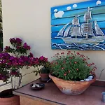Park House -beside The Medieval Town Of Rhodes-free Parking Apartamento *