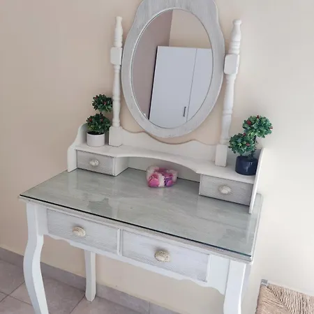 Park House -beside The Medieval Town Of Rhodes-free Parking *