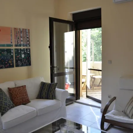 Daire Park House -beside The Medieval Town Of Rhodes-free Parking Rhodes City
