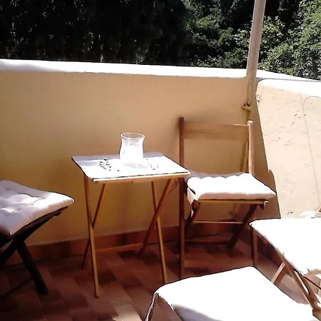 Daire Park House -beside The Medieval Town Of Rhodes-free Parking