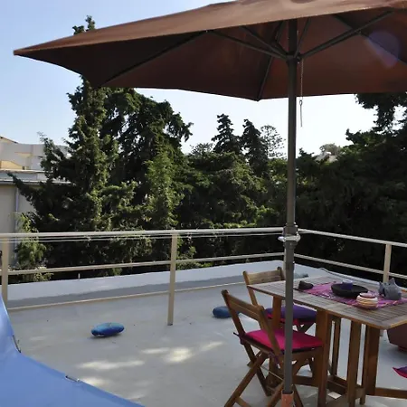 Daire Park House -beside The Medieval Town Of Rhodes-free Parking Rhodes City