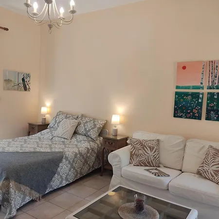 Park House -beside The Medieval Town Of Rhodes-free Parking Apartament
