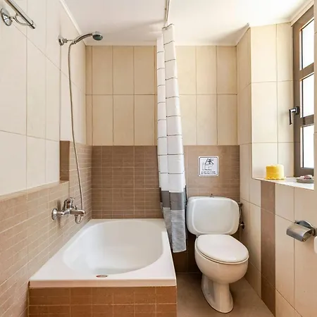 Daire Park House -beside The Medieval Town Of Rhodes-free Parking *