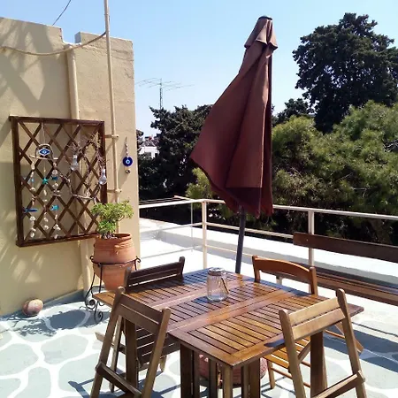Daire Park House -beside The Medieval Town Of Rhodes-free Parking Rhodes City