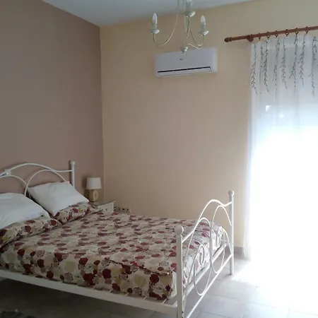 Daire Park House -beside The Medieval Town Of Rhodes-free Parking Rhodes City